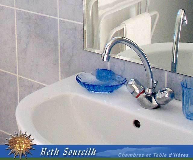Beth Soureilh Adults Only Bed & Breakfast Coarraze Room photo